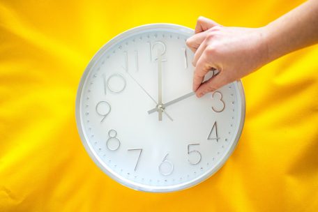 Sommerzeit / Um zwei Uhr schlägt’s drei – in der Nacht werden die Uhrzeiger um eine Stunde vorgerückt