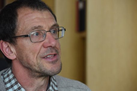 Norbert Campagna, docteur en philosophie habilit&eacute; &agrave; diriger des recherches, est sp&eacute;cialiste de philosophie du droit, discipline qu&rsquo;il enseigne &agrave; l&rsquo;universit&eacute;. Il est notamment l&rsquo;auteur de &bdquo;La souverainet&eacute;: De ses limites et de ses juges&ldquo; (Laval/Qu&eacute;bec 2008).