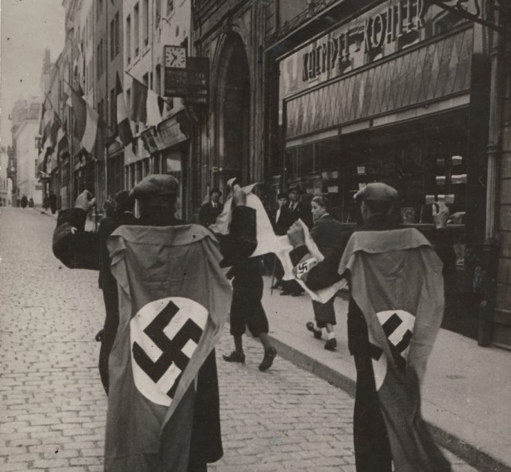 Histoire du temps présent / Mars 1945: Le lancement de l’épuration administrative