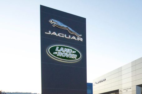 Vorläufig eingestellt / Jaguar Land Rover kündigt „Pause“ bei Lieferungen in die USA im April an