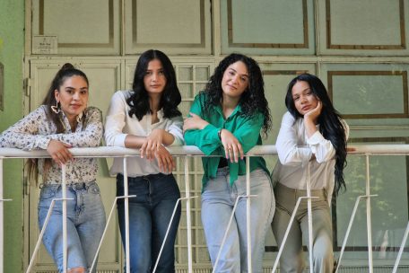 Zum „Internationalen Roma-Tag“ / Die serbische Hip-Hop-Band „Pretty Loud“ rappt gegen Diskriminierung und für Frauenrechte