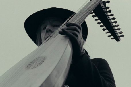 De Gudde Wëllen / Jozef Van Wissem: „Le public doit s’attendre à être envoûté“