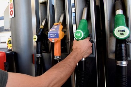 Spritpreise / Super 98 wird ab Mittwoch günstiger –  Super 95 und Diesel verändern sich nicht