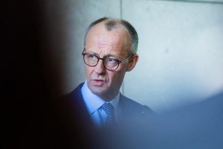 Deutschland / Koalitionseinigung zwischen Union und SPD vertagt – Ziel ist Mittwochmittag