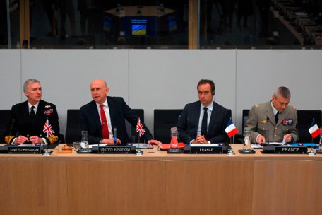 Ukraine-Krieg / Waffenstillstand rückt in weite Ferne: „Koalition der Willigen“ hofft auf die USA