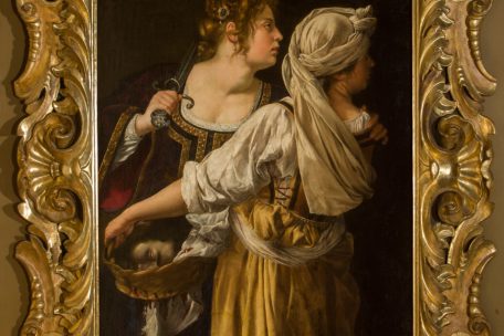 Symbole de la puissance f&eacute;minine: &bdquo;Judith et sa servante&ldquo; (v. 1615, Huile sur toile, 114 x 93,5 cm), Florence, Gallerie degli Uffizi, Galleria Palatina