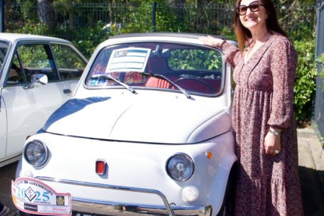 Ein kleiner Wagen, eine große Liebe: Für Monika Ferranti ist ihr Fiat 500 mehr als Nostalgie – er ist Teil ihrer italienischen Geschichte