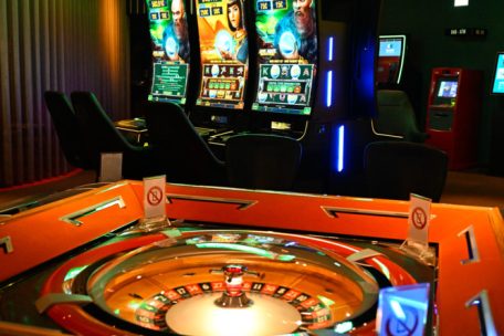 Die Spielautomaten haben Spiele wie Roulette verdrängt. Trotzdem gibt es Letztere noch, ob als Automaten oder in klassischer Form.