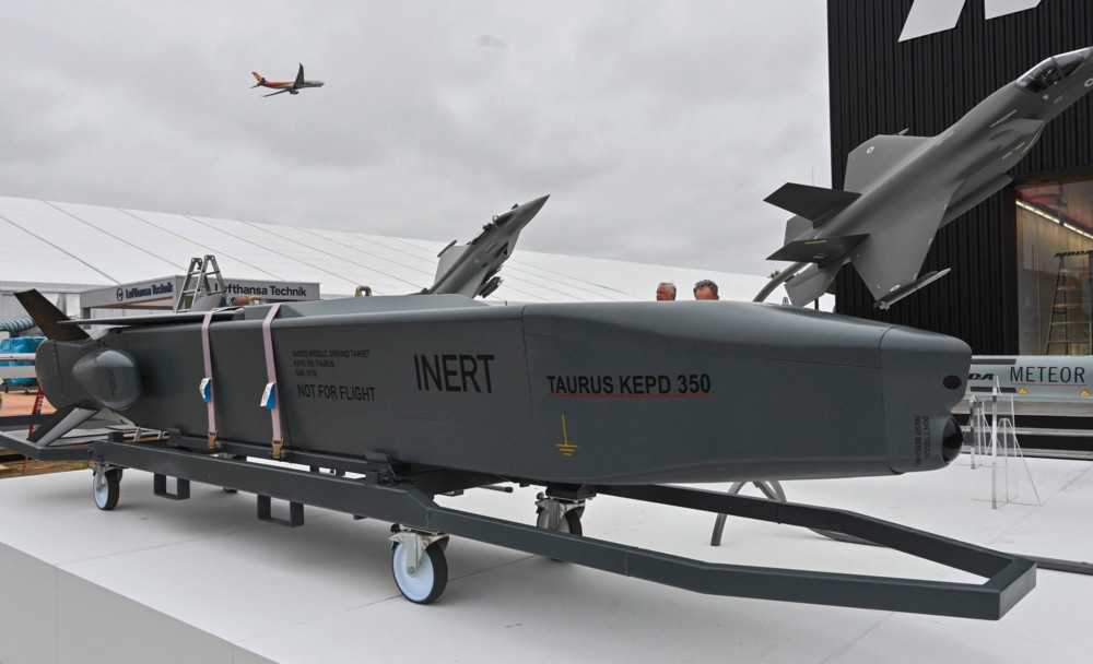 Deutschland  / Druck auf Merz für Taurus-Lieferung steigt