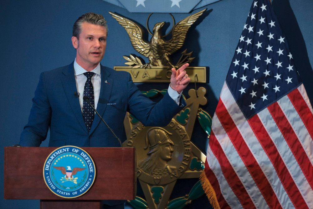 Sicherheitspanne / US-Verteidigungsminister Hegseth soll Geheimdaten in weiterem Signal-Chat geteilt haben