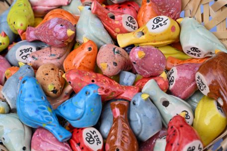 Fotostrecke / Emaischen oder Éimaischen? In Luxemburg-Stadt und Nospelt waren die Péckvillercher los