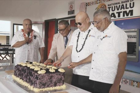 Inselstaat / Erste Geldautomaten in Tuvalu: Heute Geld abheben, morgen untergehen?