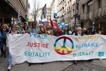 Editorial / Zwischen Ostermarsch und Aufrüstung: Frieden fordern in Zeiten des Krieges