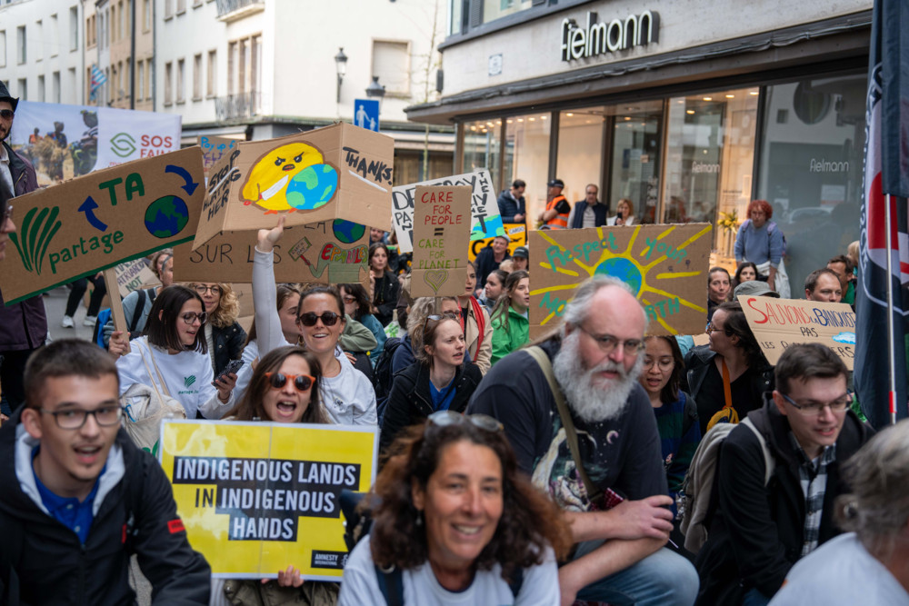 Luxemburg-Stadt / Marche pour la Terre: Mehr als 150 Menschen demonstrieren für Klimagerechtigkeit
