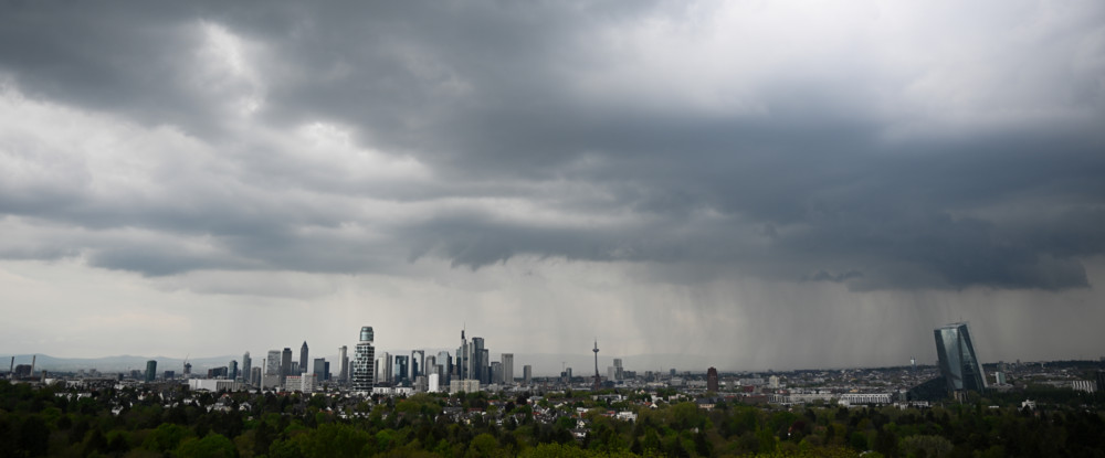 Frankfurt am Main / Mann will in Haft und begeht Mord – Gericht verurteilt ihn zu lebenslanger Haft