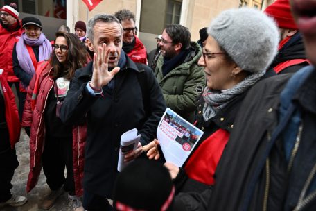 Im März 2023 mit OGBL-Präsidentin Nora Back auf einer Solidaritätskundgebung für die Streikenden von Ampacet vor dem Parlament