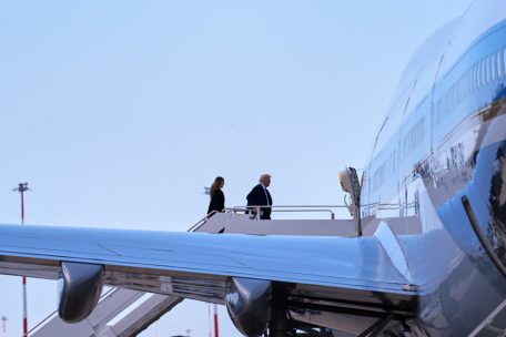 Nach Selenskyj-Treffen / Trump droht Russland mit Sanktionen – Kreml meldet Bereitschaft zu Gesprächen mit Kiew „ohne Vorbedingungen“