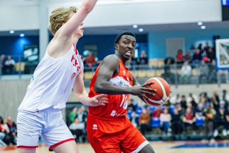 Basketballer im Ausland / Luxemburger Dorian Grosber kämpft mit Bernau um den Aufstieg