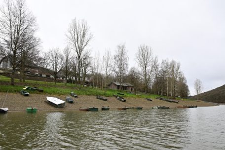 Lultzhausen / Umwelt- und Sicherheitsrisiko: 34 marode Fischerboote am Stausee müssen beseitigt werden