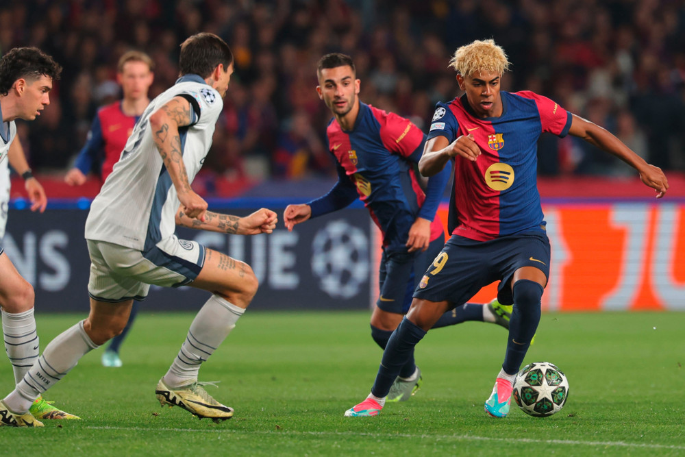 Champions League / „Genie“ und „Wunderkind“: Barça-Künstler Yamal wie einst Pelé