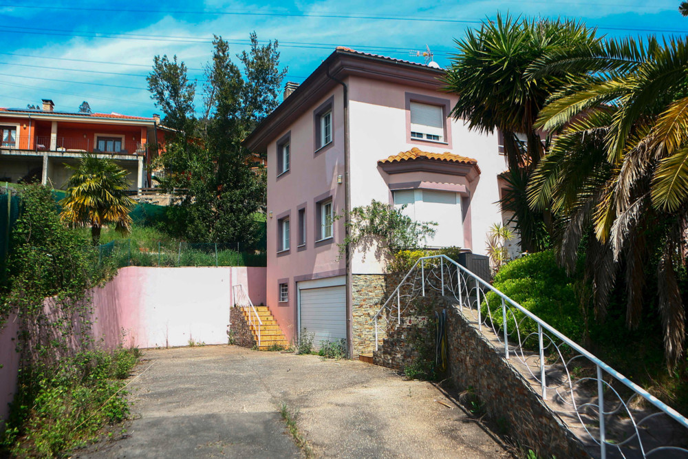 Spanien / Das Horrorhaus von Oviedo: Erschütternde Details über eingesperrte Kinder