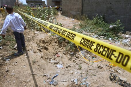 Kaschmir / Indien und Pakistan liefern sich an der Grenze Schusswechsel