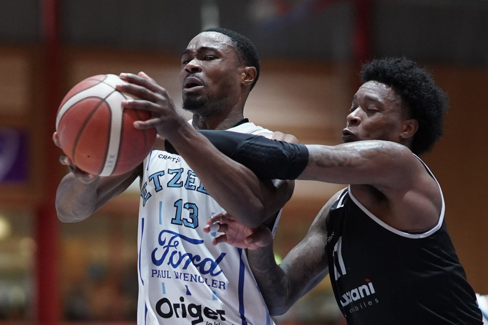 Splitter-News / T71 landet Transfercoup, Halbfinale und WM