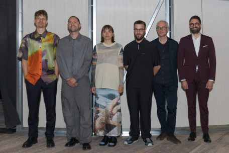 Das k&uuml;nstlerische Team und der Kulturminister bei der Er&ouml;ffnung des Luxemburger Pavillons