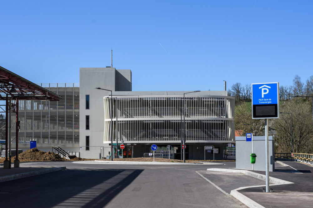 625 neue Parkplätze / CFL eröffnet P+R-Anlagen in Colmar-Berg und Ulflingen