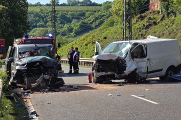 Nahe Luxemburger Grenze / Ein Toter und zwei Schwerverletzte bei Unfall zwischen Igel und Liersberg