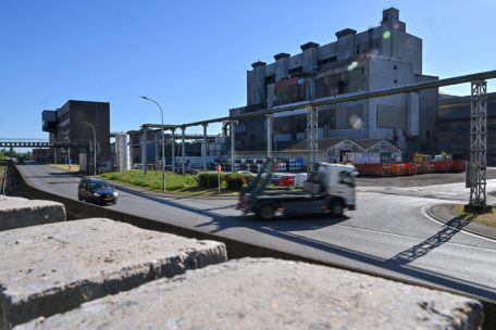 Esch / Brennender Elektroschrott führt zu großer Rauchentwicklung auf ArcelorMittal-Gelände