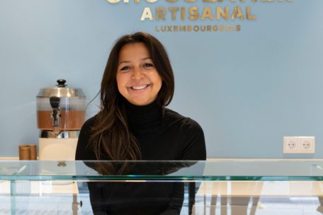 Alexandra Kahn ist seit 2017 Direktorin von „Genaveh“ – einem Unternehmen, das mehrere Standorte hat und seine Ware weltweit vertreibt
