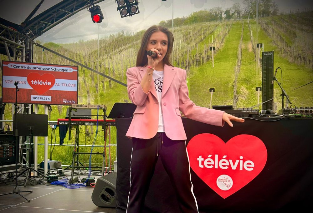 Der Politflüsterer / Der Papst und die ESC-Königin