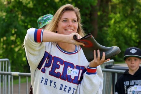 Bildergalerie / Ist es ein Flugzeug, ist es ein Vogel? Nein, es ist … ein Gummistiefel!