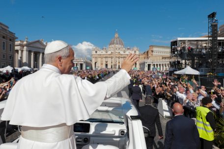 Vatikan / Papst Leo nutzt Amtseinführung zu Kapitalismus-Kritik