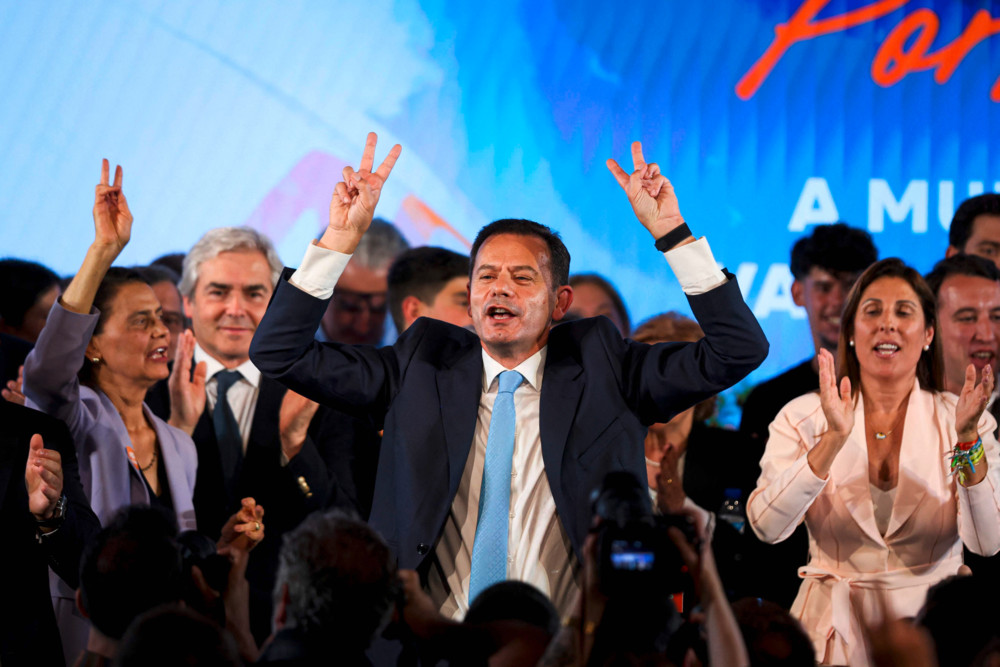 Zitterpartie / Was Wahlsieg der Konservativen und Triumph der Rechtspopulisten für Portugal bedeuten