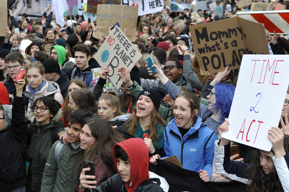 Editorial / Welche Welt hinterlassen wir zukünftigen Generationen?