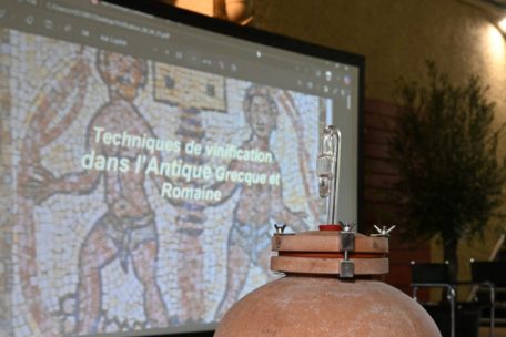 Nachbildung einer in Sardinien gefundenen Quevri