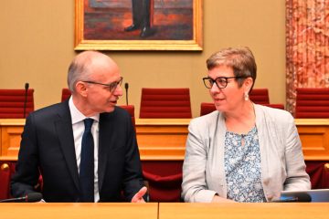 Editorial / Konkretes zur Pension? Fehlanzeige. Kommunikation? Katastrophe – Frieden und Deprez lassen Luxemburg im Dunkeln tappen