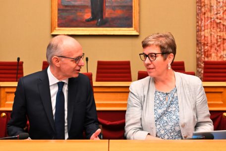 Editorial / Konkretes zur Pension? Fehlanzeige. Kommunikation? Katastrophe – Frieden und Deprez lassen Luxemburg im Dunkeln tappen