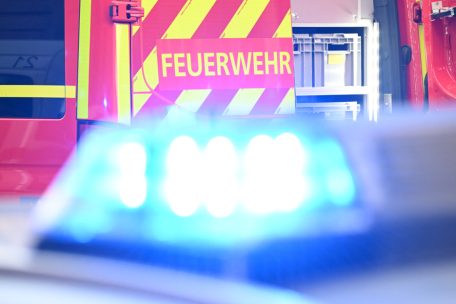 Tödlicher Unfall in der Eifel / 52-Jähriger verliert Kontrolle über Traktor und stürzt Steilhang hinab