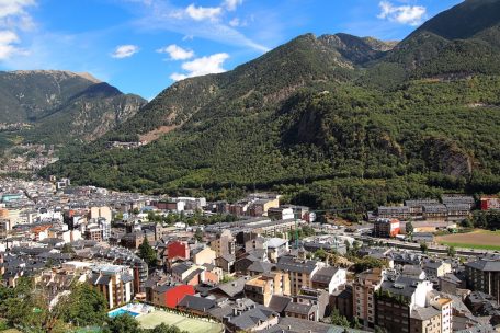 JPEE-Gastgeber / Drei Sprachen, billiger Tabak, teures Wohnen: Andorra ähnelt Luxemburg – und ist doch ganz anders