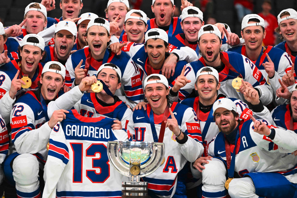 Eishockey / USA nach Jahrzehnten wieder Weltmeister