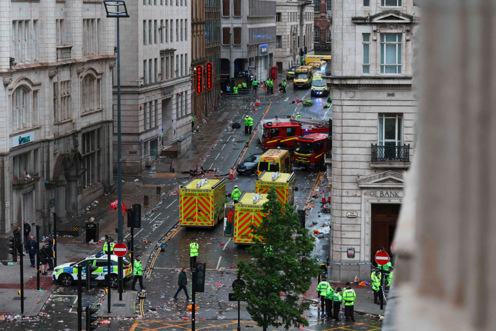 Mehrere Verletzte / Auto fährt in Liverpool in Menschenmenge: 53-Jähriger in Liverpool festgenommen
