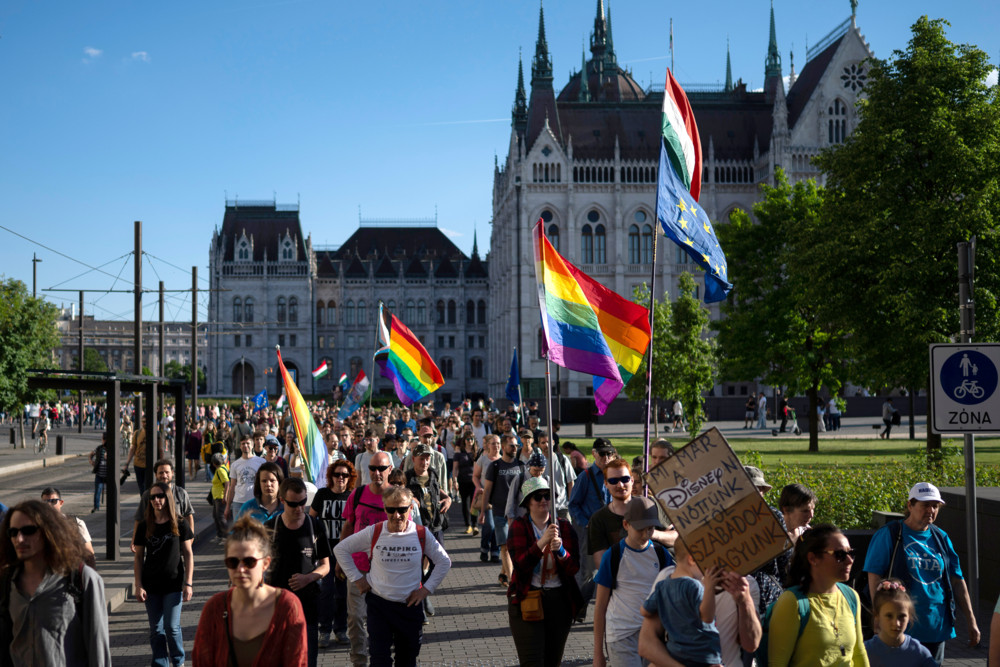 Ungarn / Stell dir vor, es ist Pride – und die EU geht nicht hin: Zweifel an von der Leyens Haltung nach Pride-Verbot