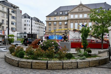 Die Kirmes und der inzwischen zum permanenten Garten gewordene „Jardin éphémère“