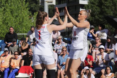 Mit einem weiteren Gold wird Bridget Yoerger (r.) ihre Karriere nun endgültig beenden