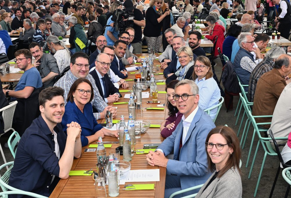 Der Politflüsterer / Bürgernähe auf Bestellung: Wenn der Premierminister nicht für die Churros bezahlt