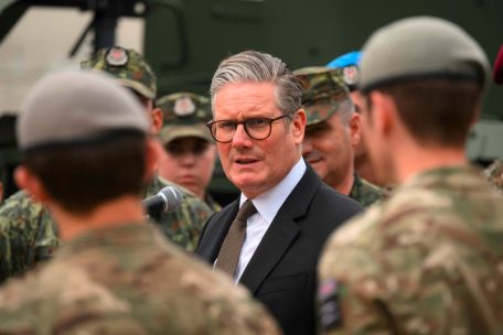 Verteidigungsdoktrin / Großbritannien denkt über eine Ausweitung der atomaren Abschreckung nach