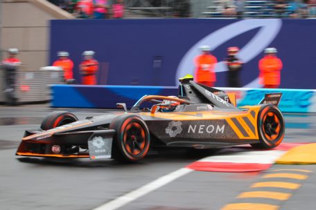 Formel E / Interview mit den Neom-McLaren-Piloten Taylor Barnard und Sam Bird